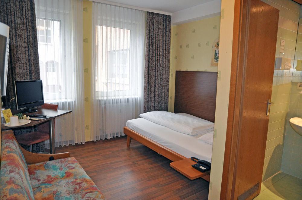 Hotel Astoria 美因河畔法兰克福 外观 照片