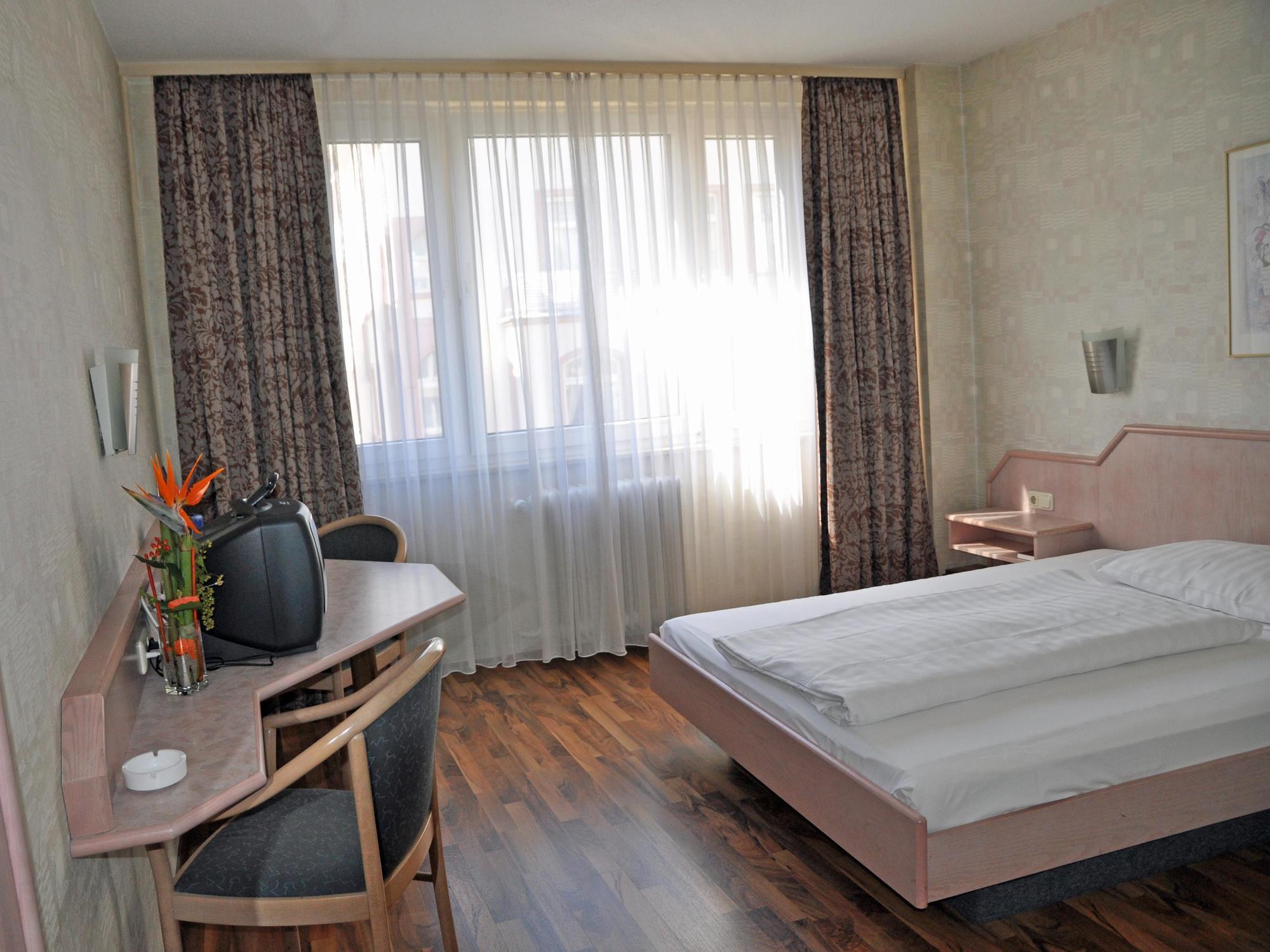Hotel Astoria 美因河畔法兰克福 外观 照片